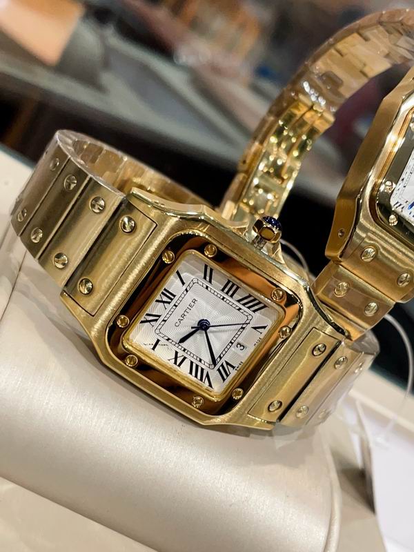 Reloj de acero con caja cuadrada