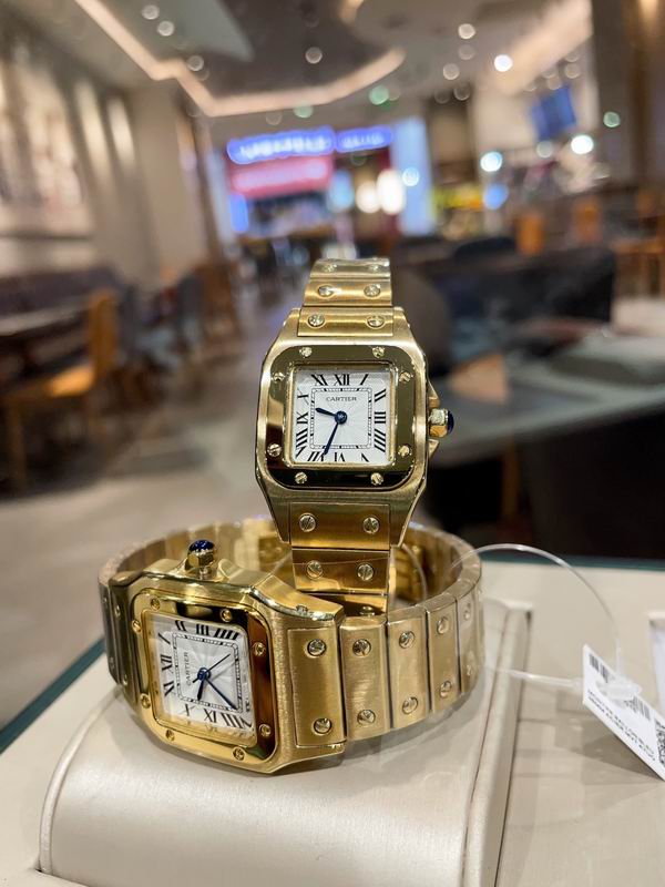 Reloj de acero con caja cuadrada