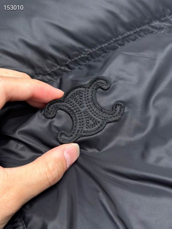 Chaqueta de plumas negra