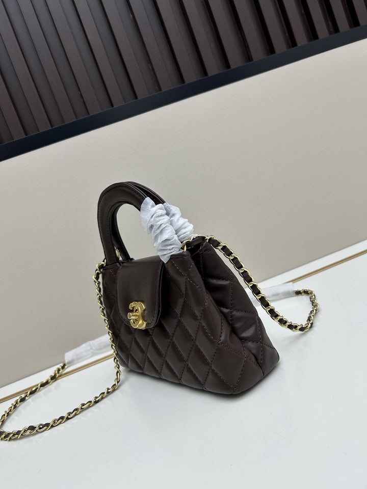 Schokoladenfarbene Mini-Ledertasche