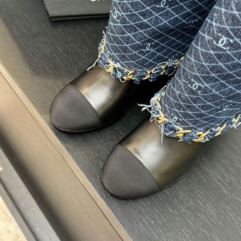 Mid-Calf Cowgirl Boots