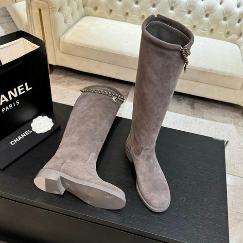 Damen-Kniehochstiefel aus grauem Wildleder