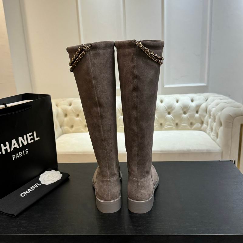Damen-Kniehochstiefel aus grauem Wildleder