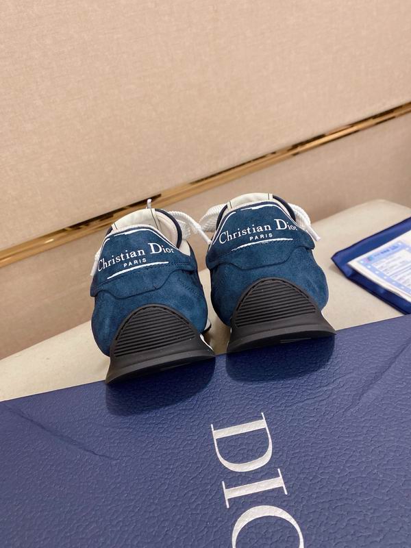 Premium printed sneakers