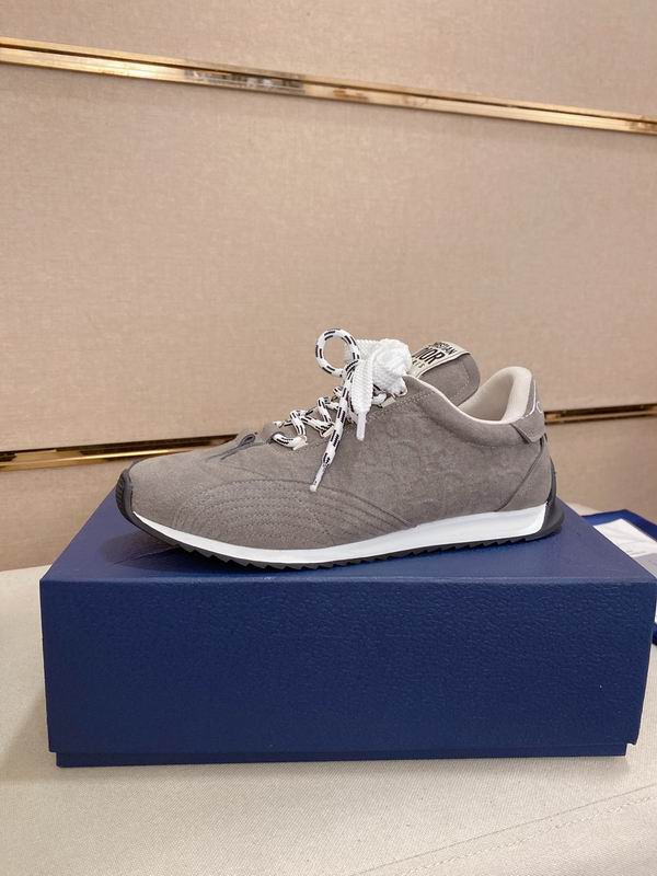 Premium printed sneakers