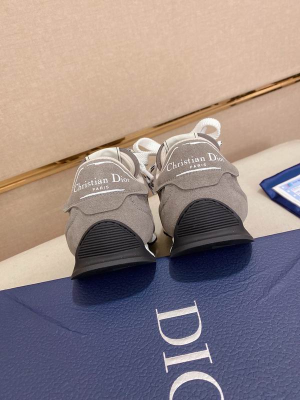 Premium printed sneakers