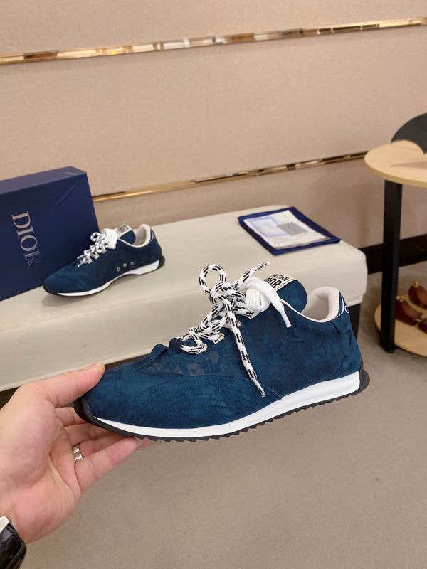 Premium printed sneakers