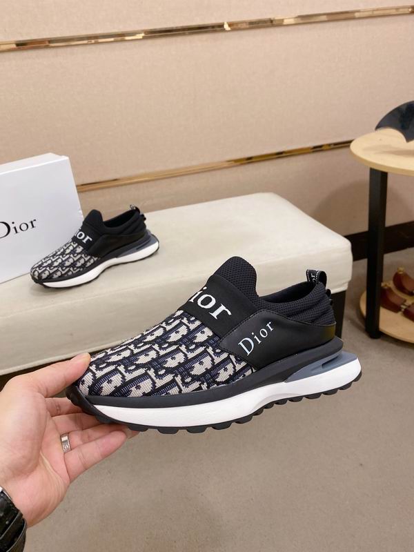 Premium printed sneakers