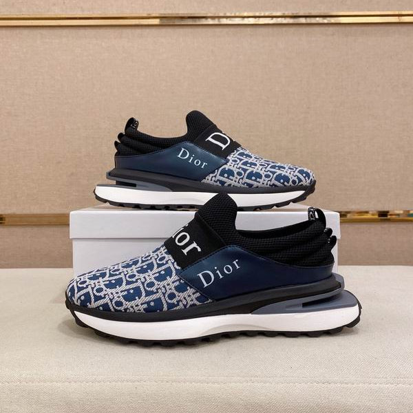 Premium printed sneakers
