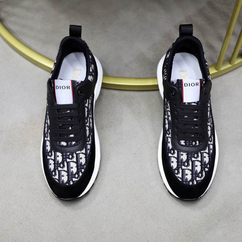 Premium printed sneakers