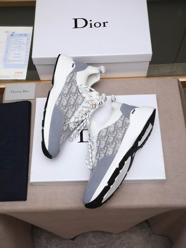 Premium printed sneakers