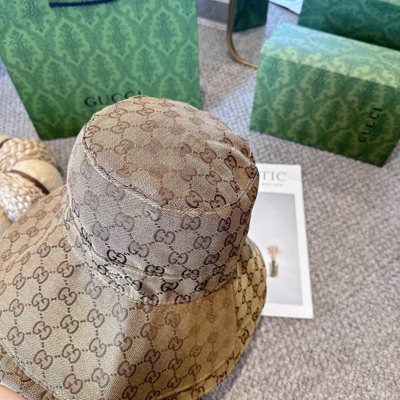 Sombrero de pescador con monograma