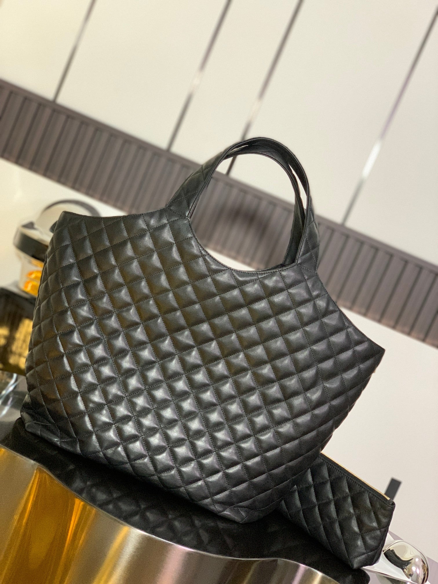 Bolso tote de piel negra