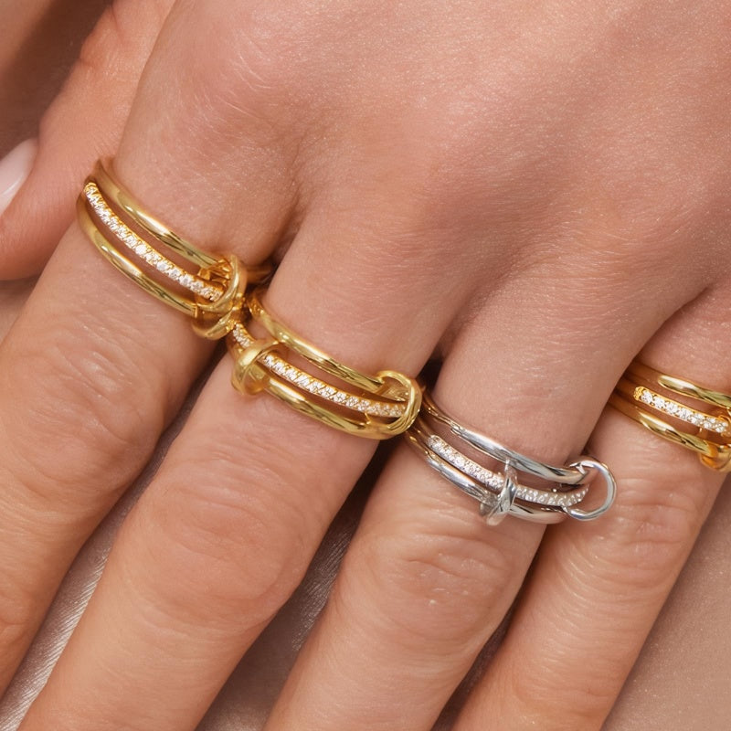 Anillo de Zirconia Entrelazado de Triple Capa