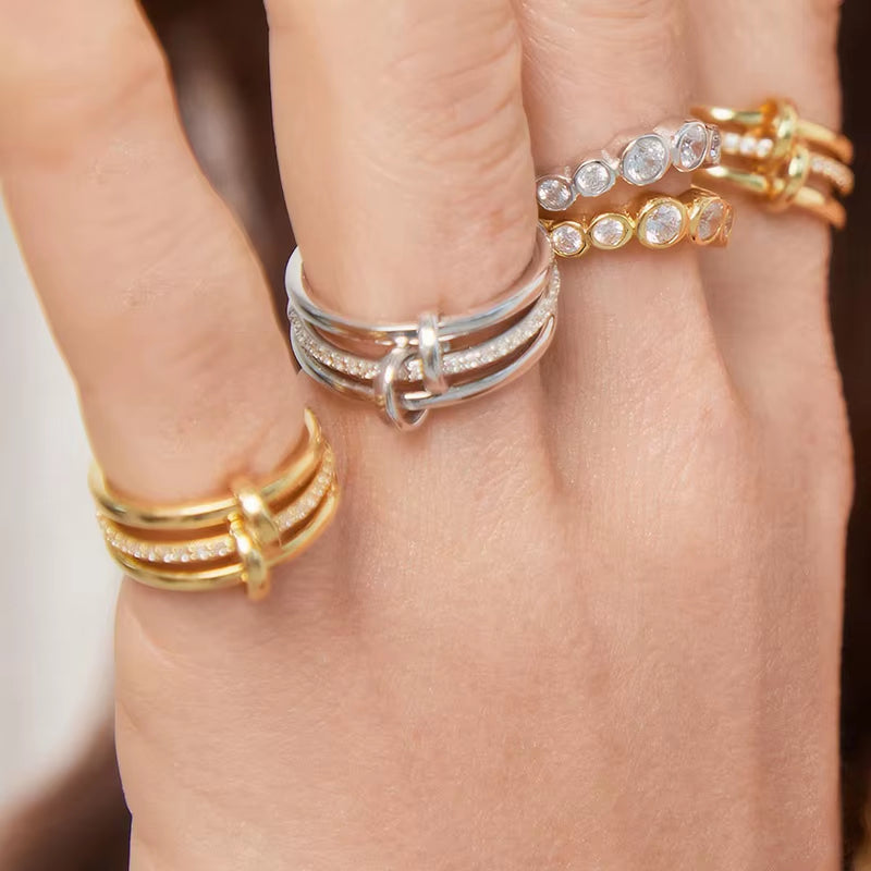 Anillo de Zirconia Entrelazado de Triple Capa