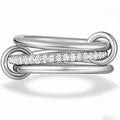 Anillo de Zirconia Entrelazado de Triple Capa
