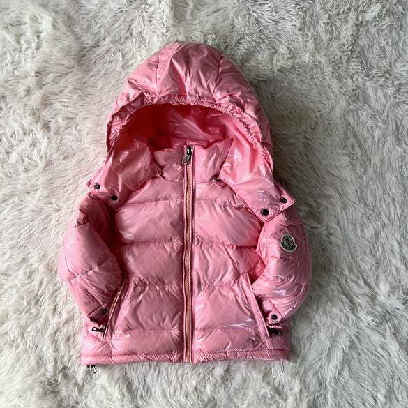 Gefütterte Glanzjacke für Kinder