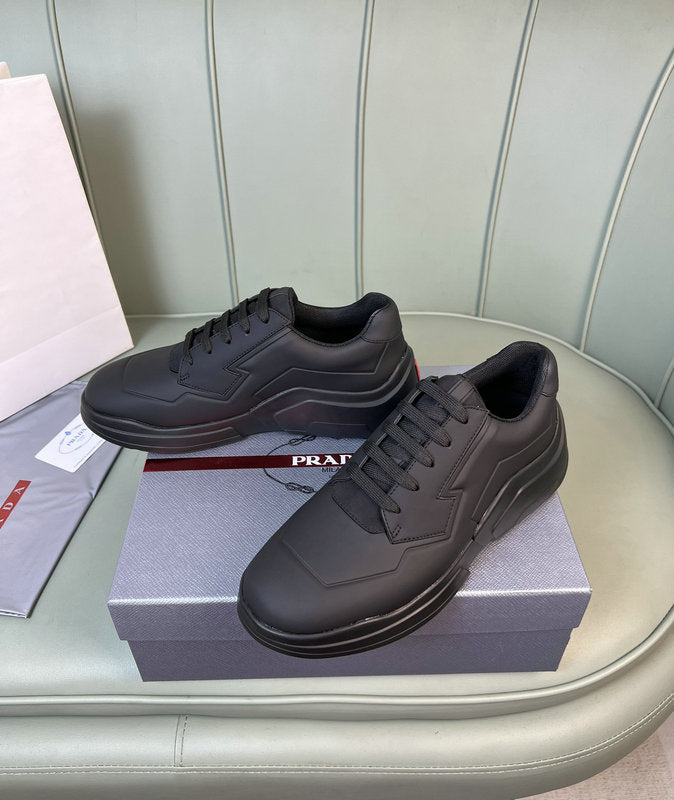 Schwarze Turnschuhe Pr