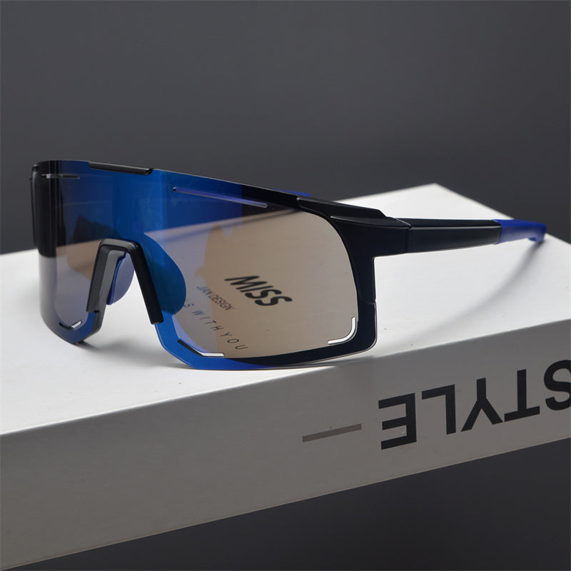 Gafas de sol deportivas con escudo de gran tamaño