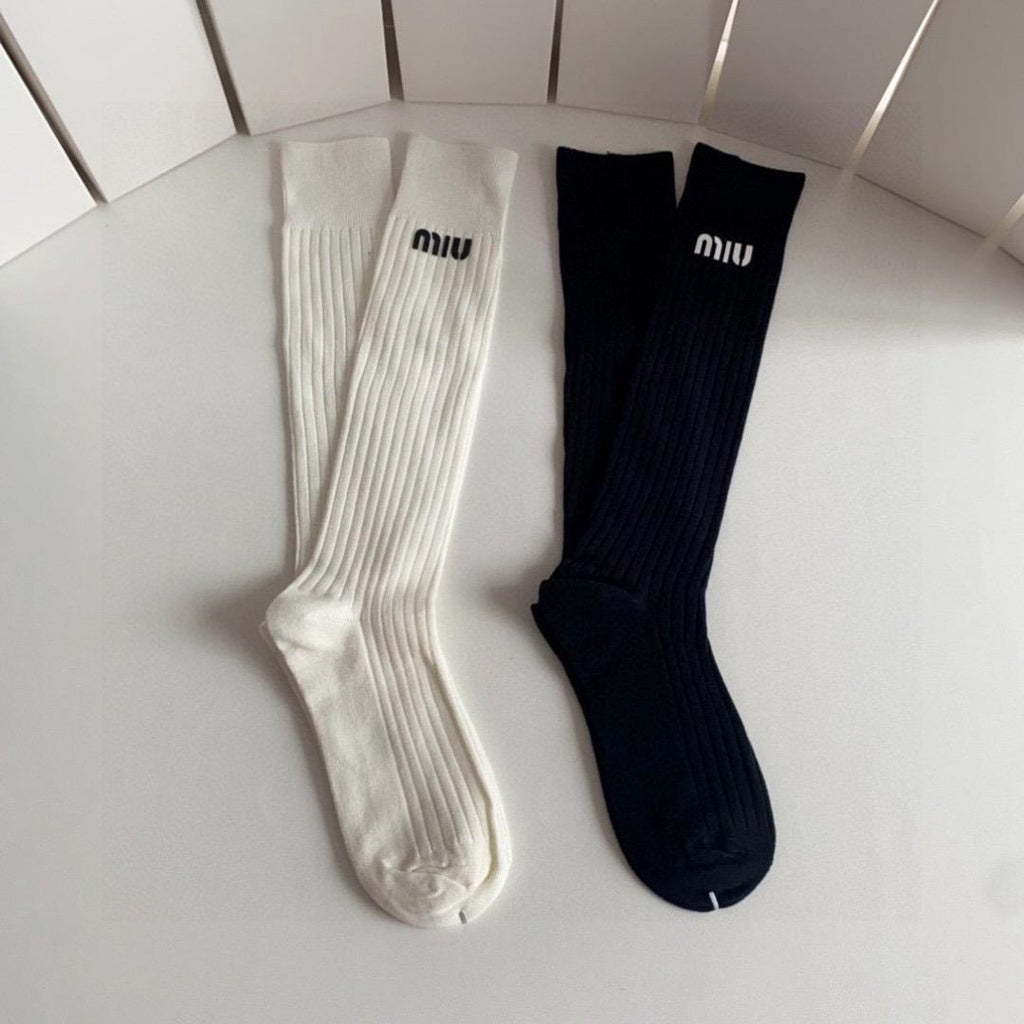 Ribbed Knee-High Socks