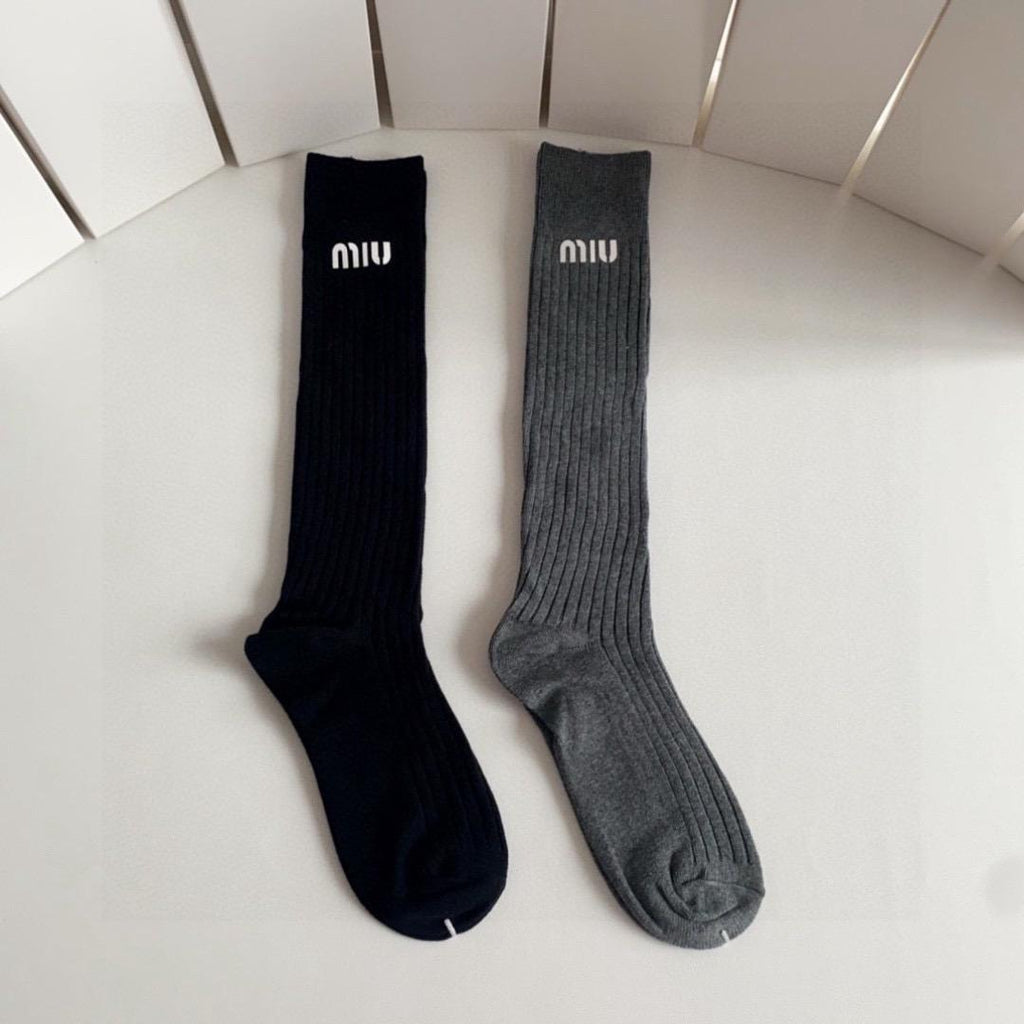 Ribbed Knee-High Socks