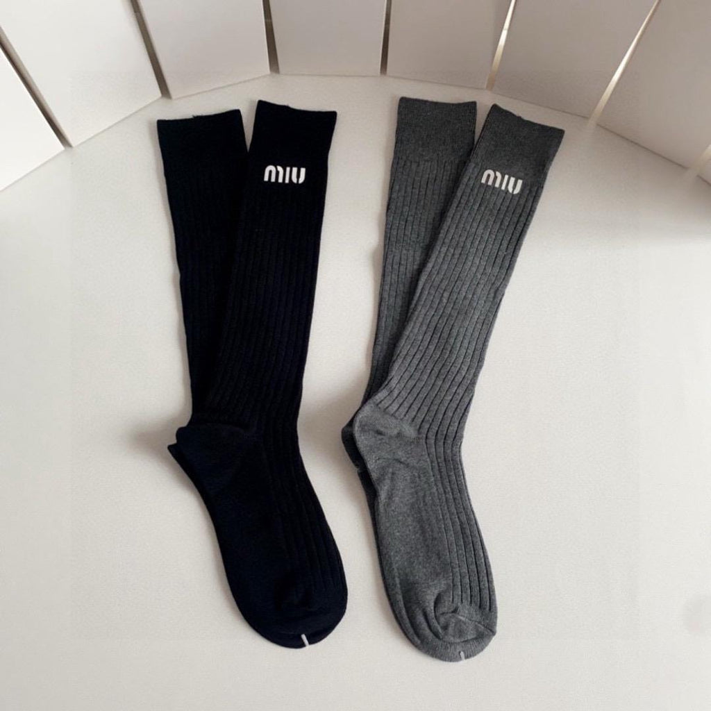 Ribbed Knee-High Socks