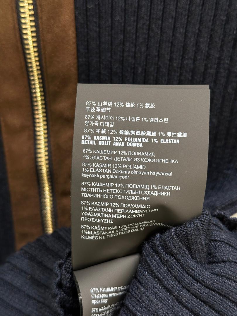 Chaqueta azul marino de canalé con cremallera