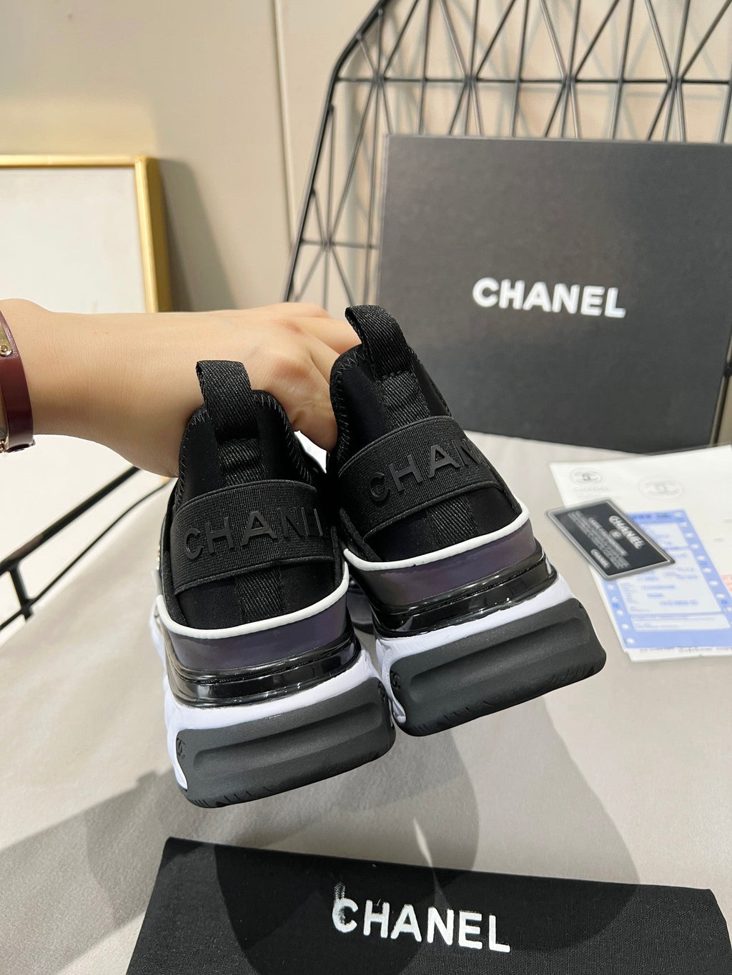 Premium cowhide sneakers