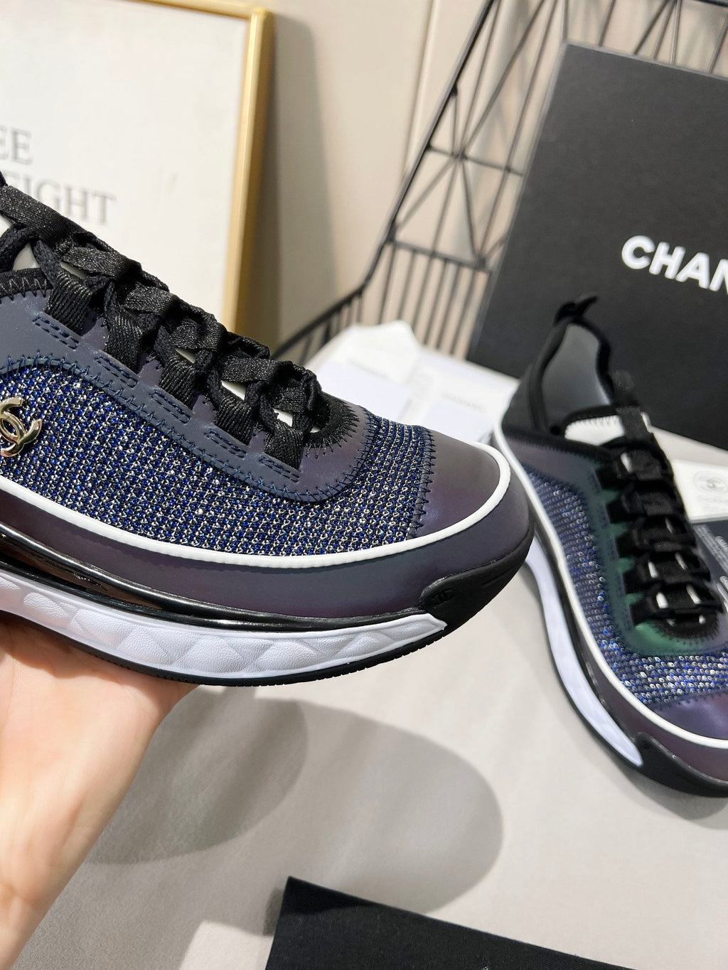 Premium cowhide sneakers