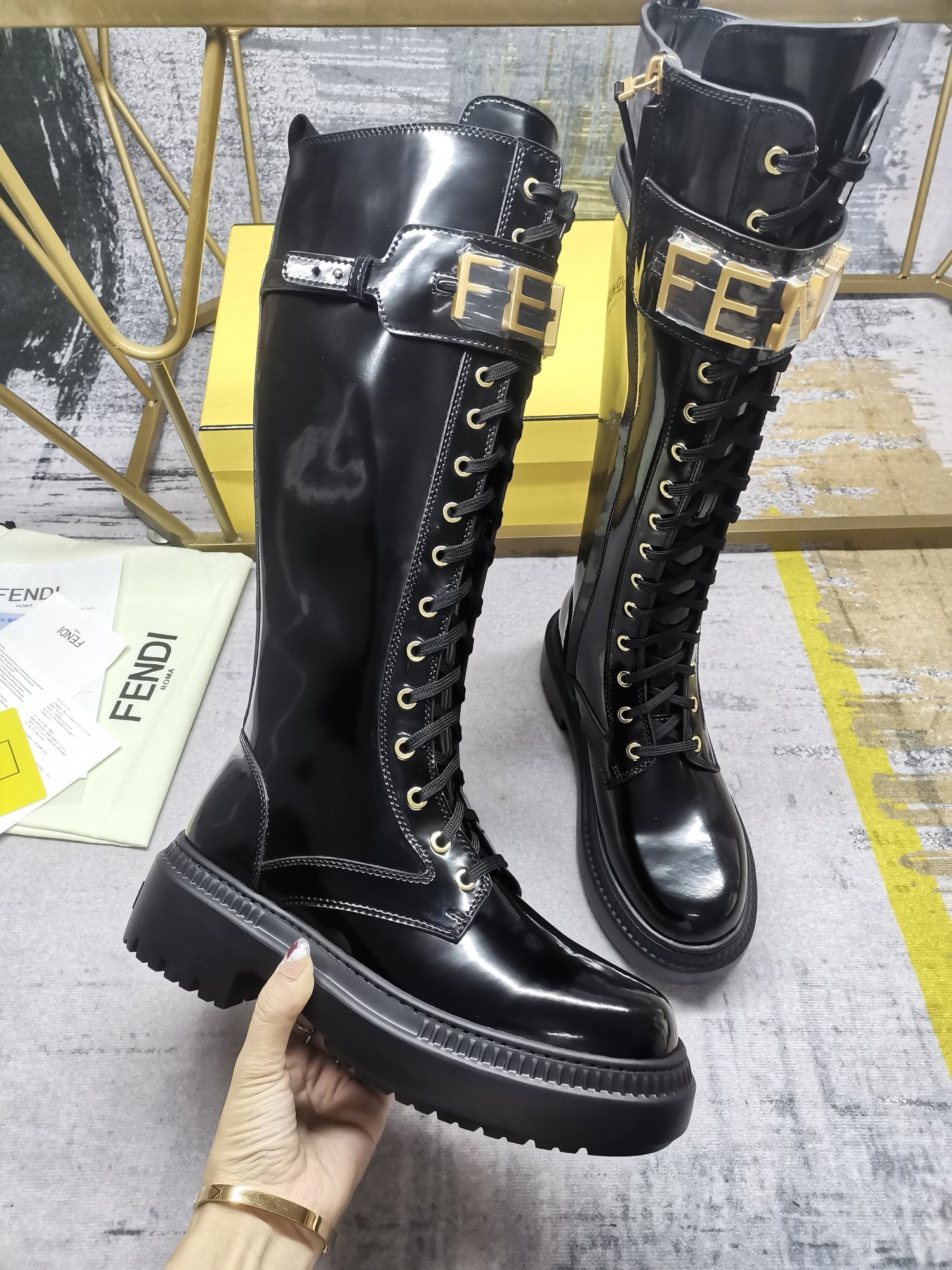 Botas Martin de suela gruesa para mujer