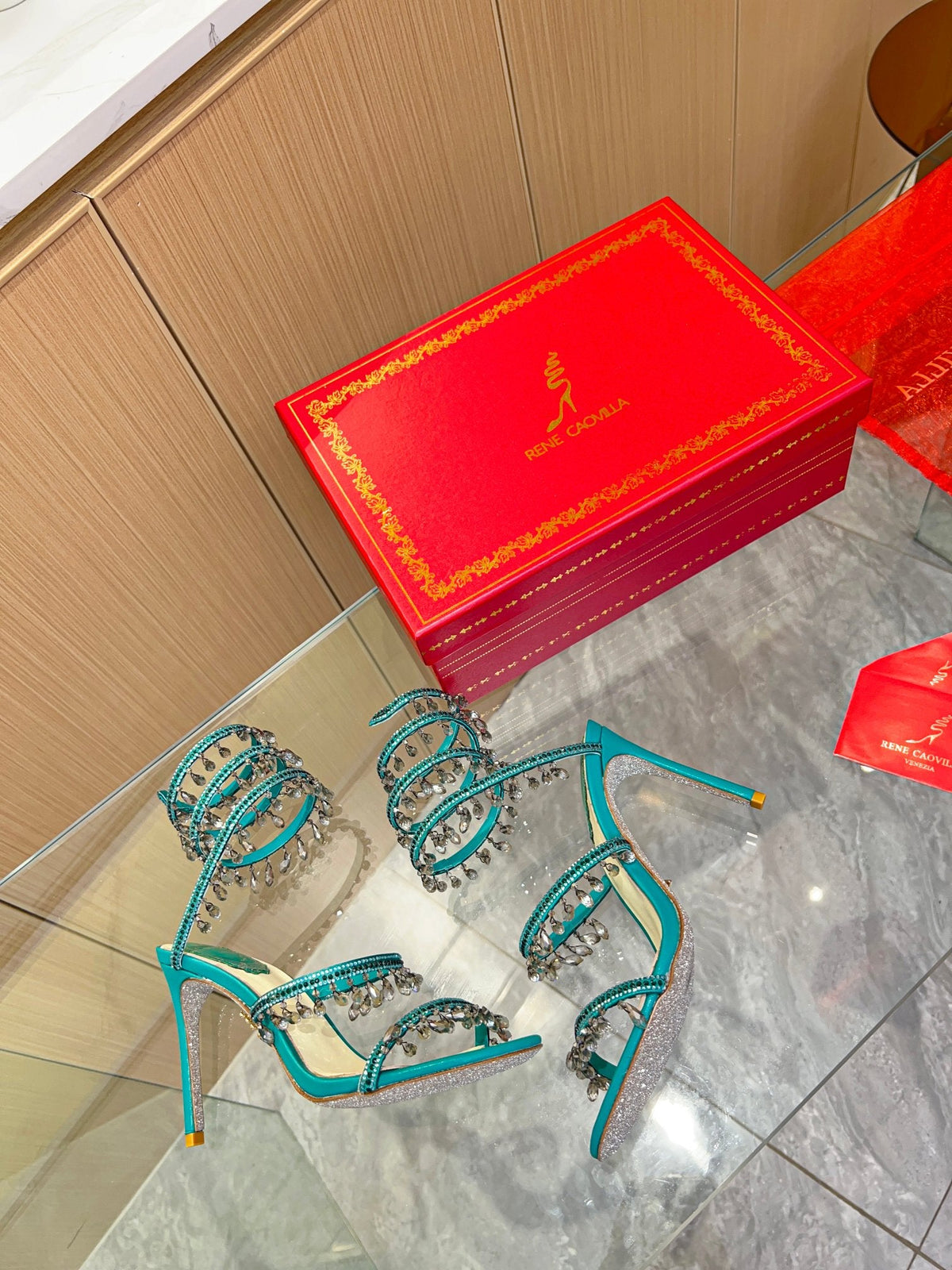 Sandalen Cleo mit Kristallriemen
