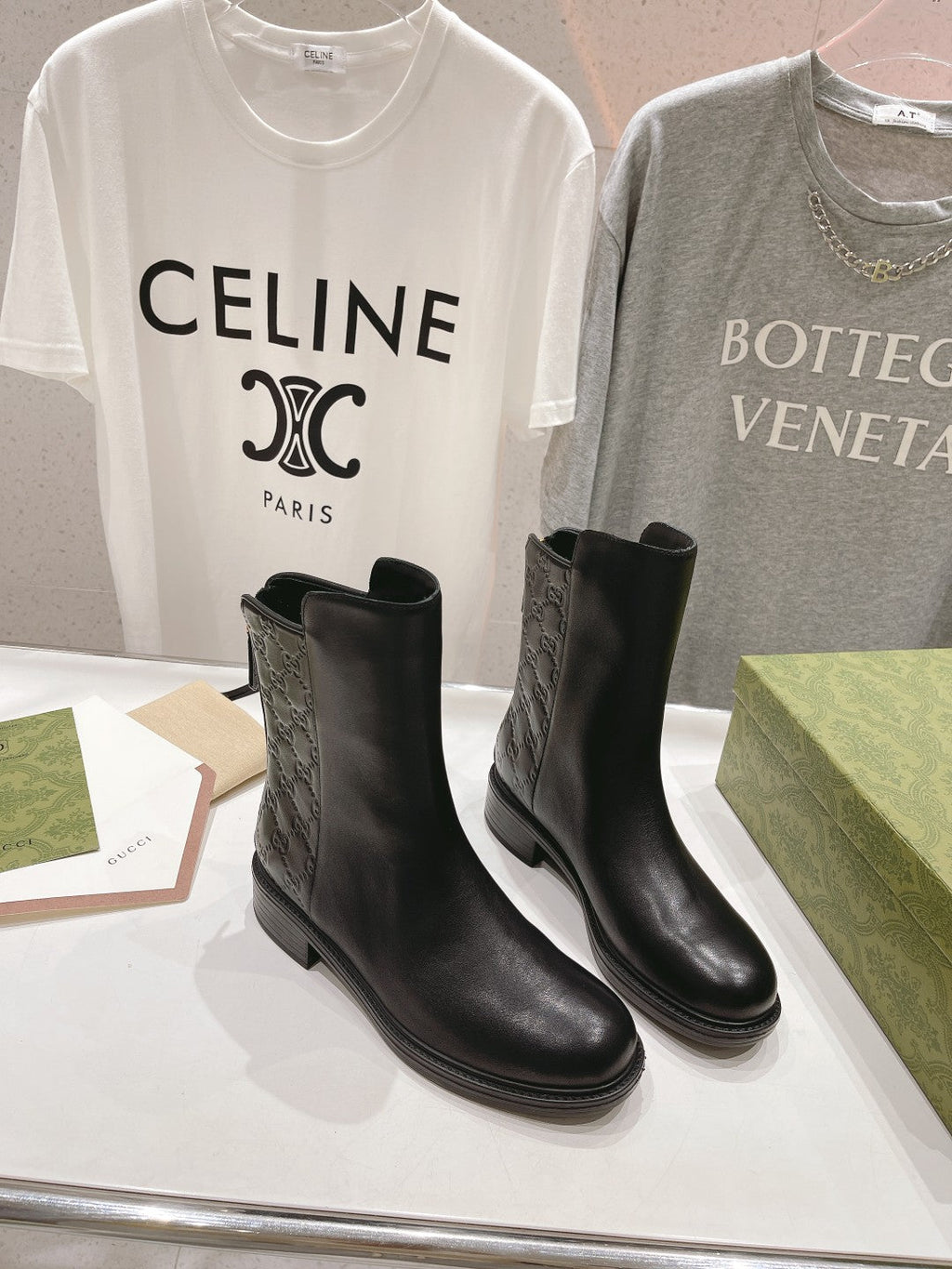Women's Chelsea Boots with Zipper - Calf Leather