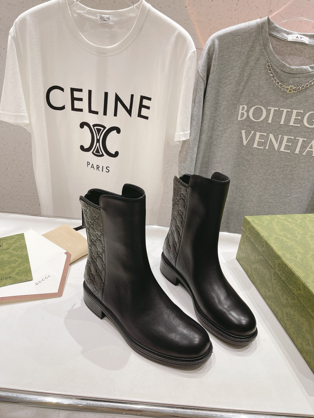 Women's Chelsea Boots with Zipper - Calf Leather