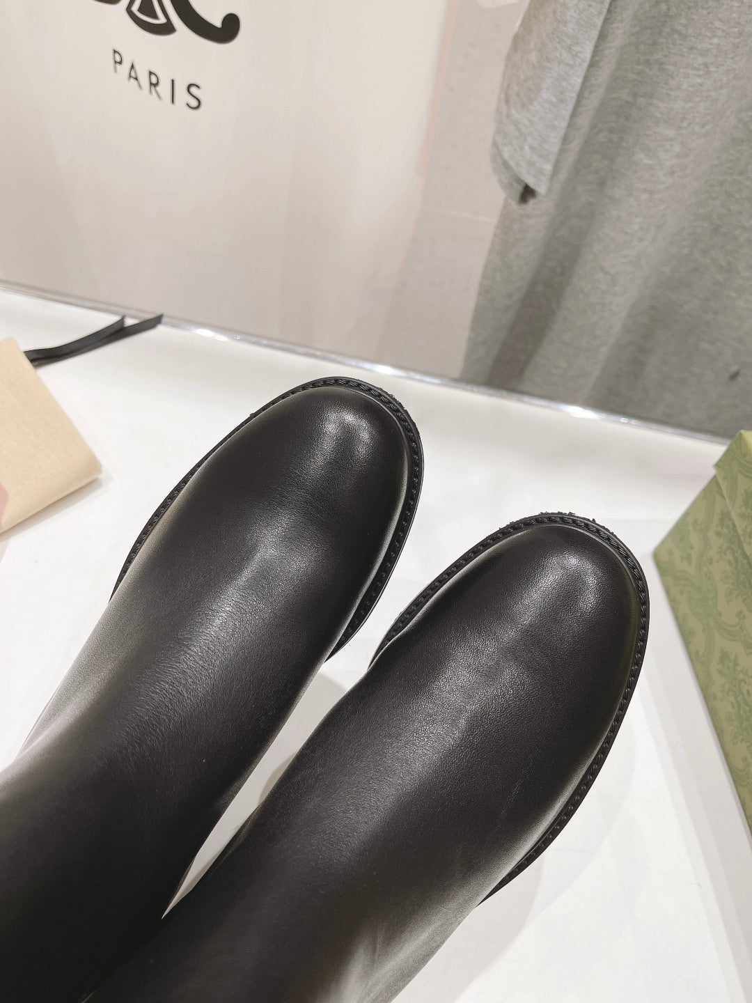 Women's Chelsea Boots with Zipper - Calf Leather