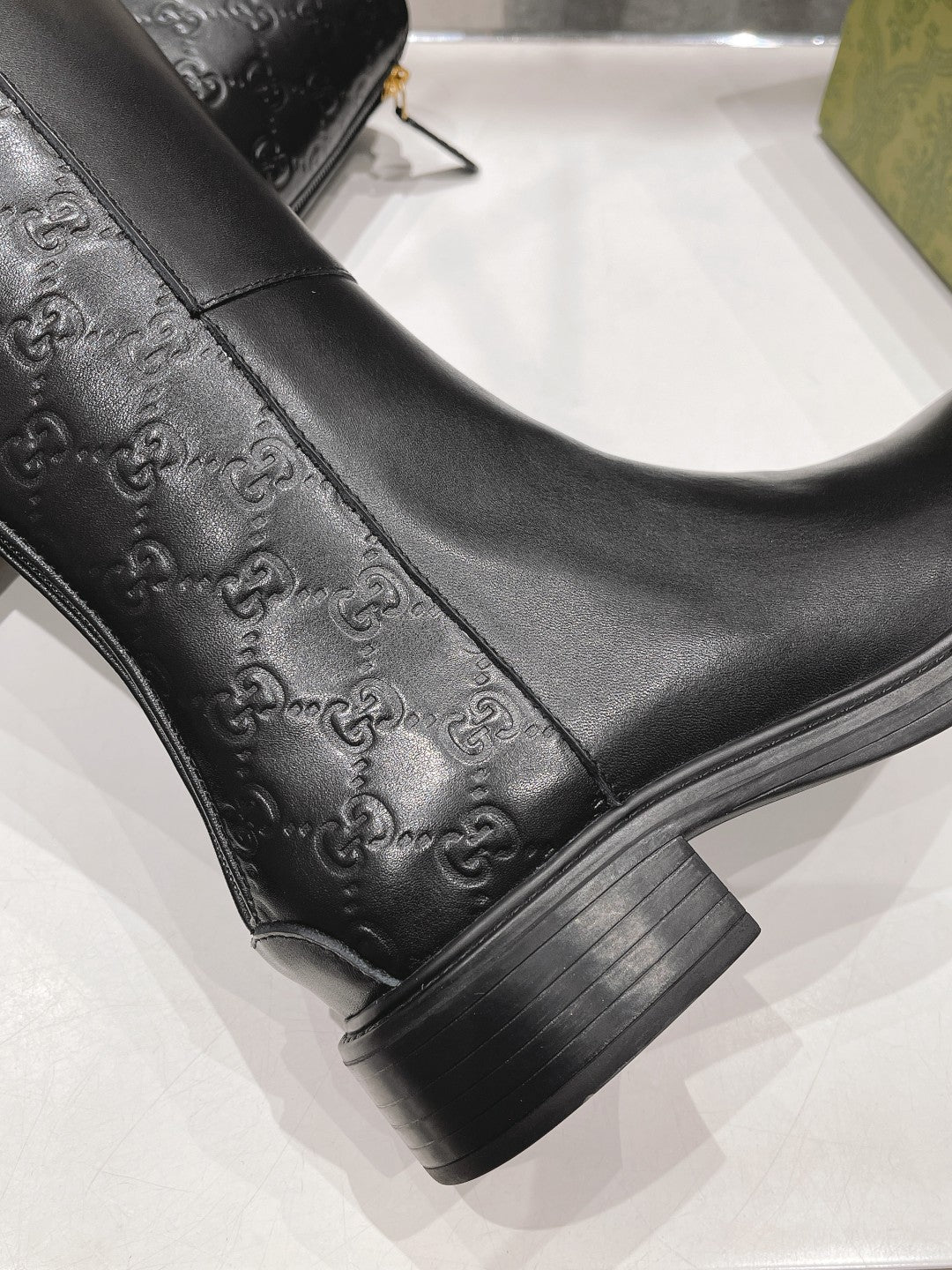 Women's Chelsea boots with zipper