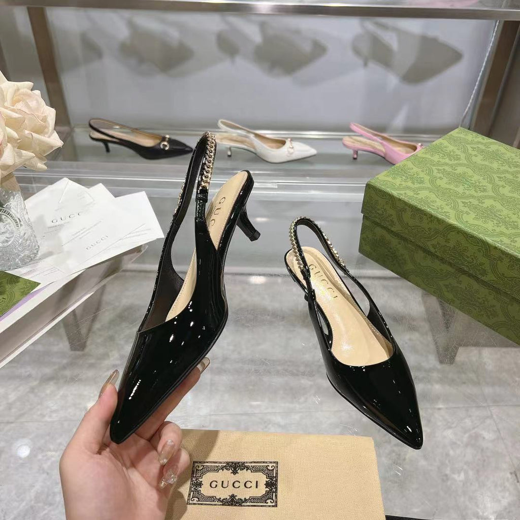 Klassische Lacklederpumps