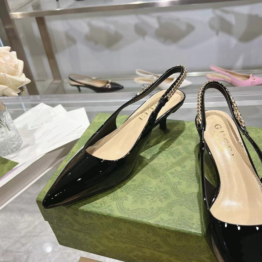 Klassische Lacklederpumps