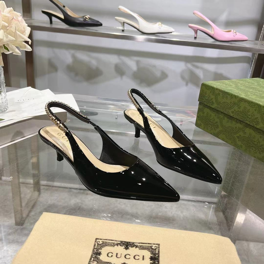 Klassische Lacklederpumps