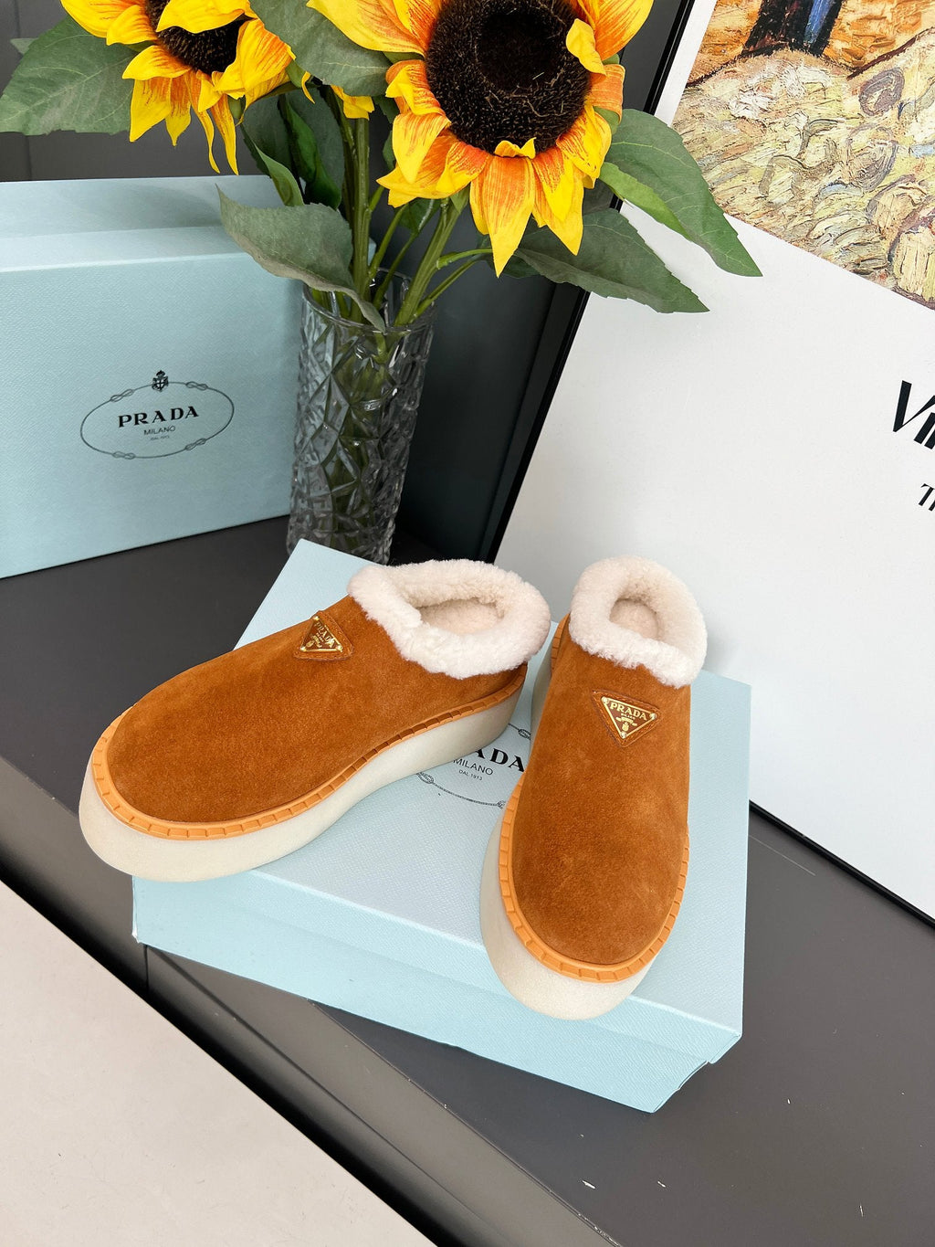 Women's sheepskin slippers