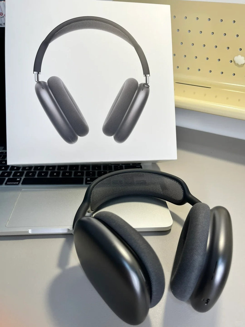 SCHWARZE KABELLOSE OVER-EAR-KOPFHÖRER