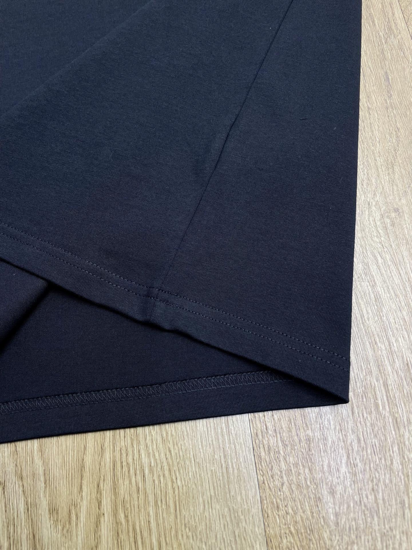 Camiseta de corte minimalista