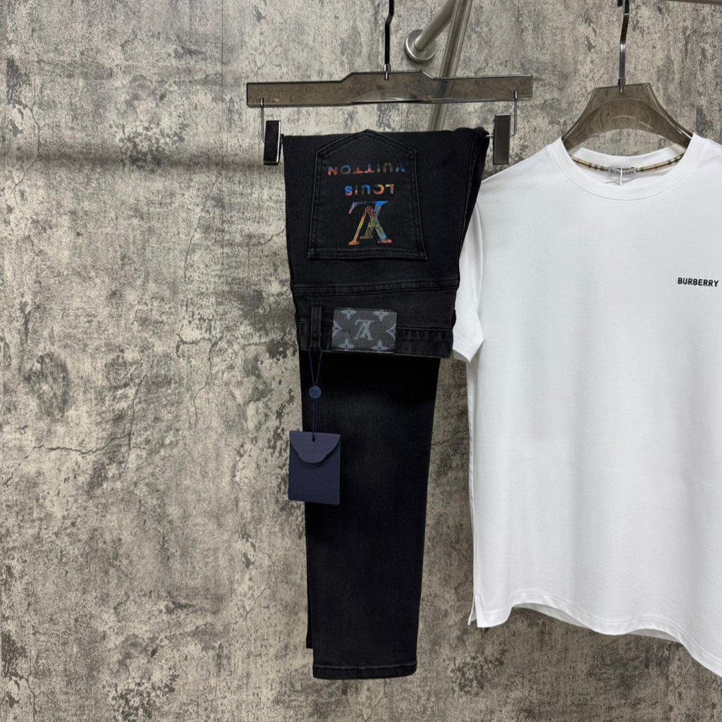 Eng anliegende Stretch-Jeans für Herren