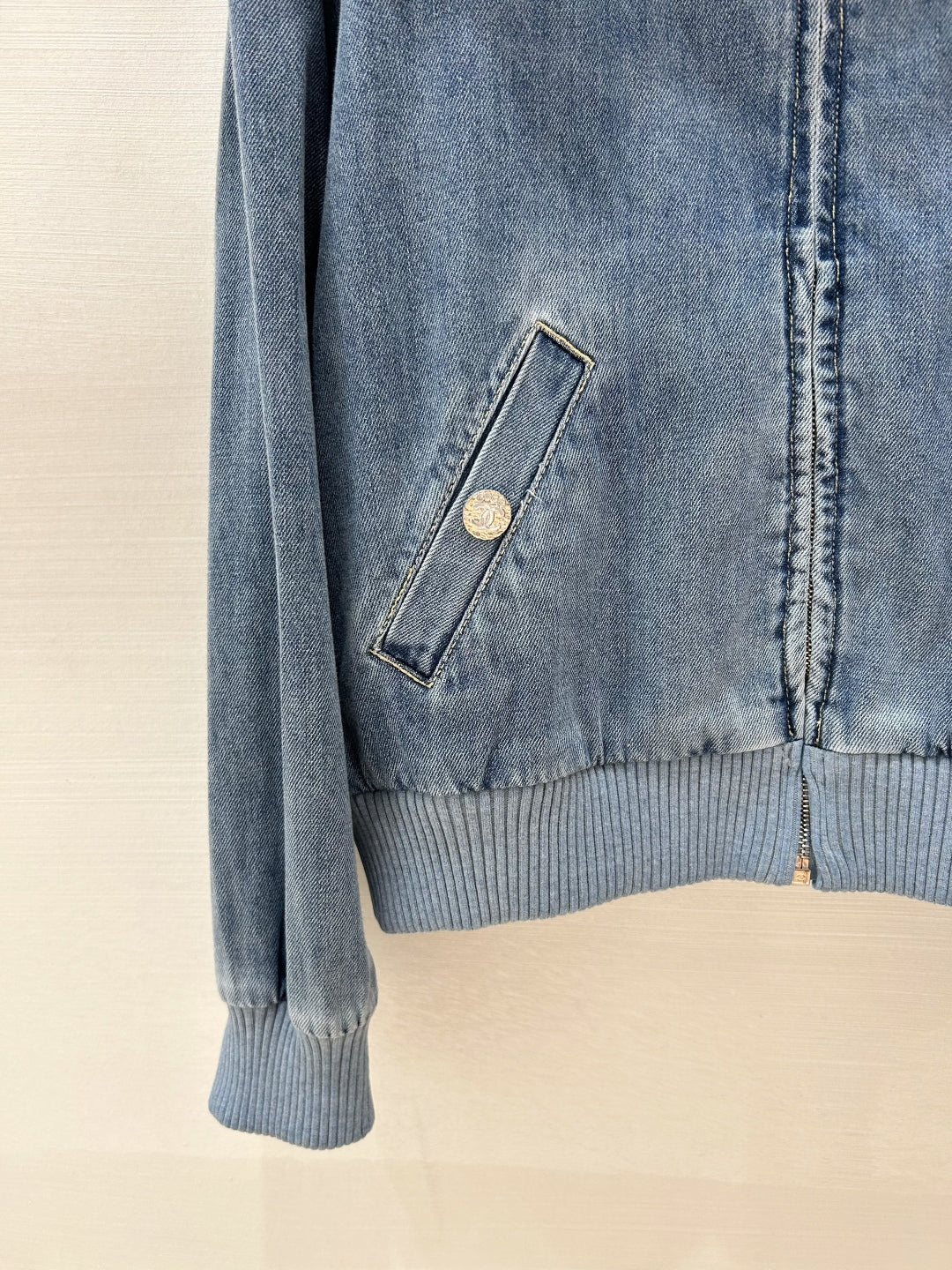 Denim jacket with large lapel