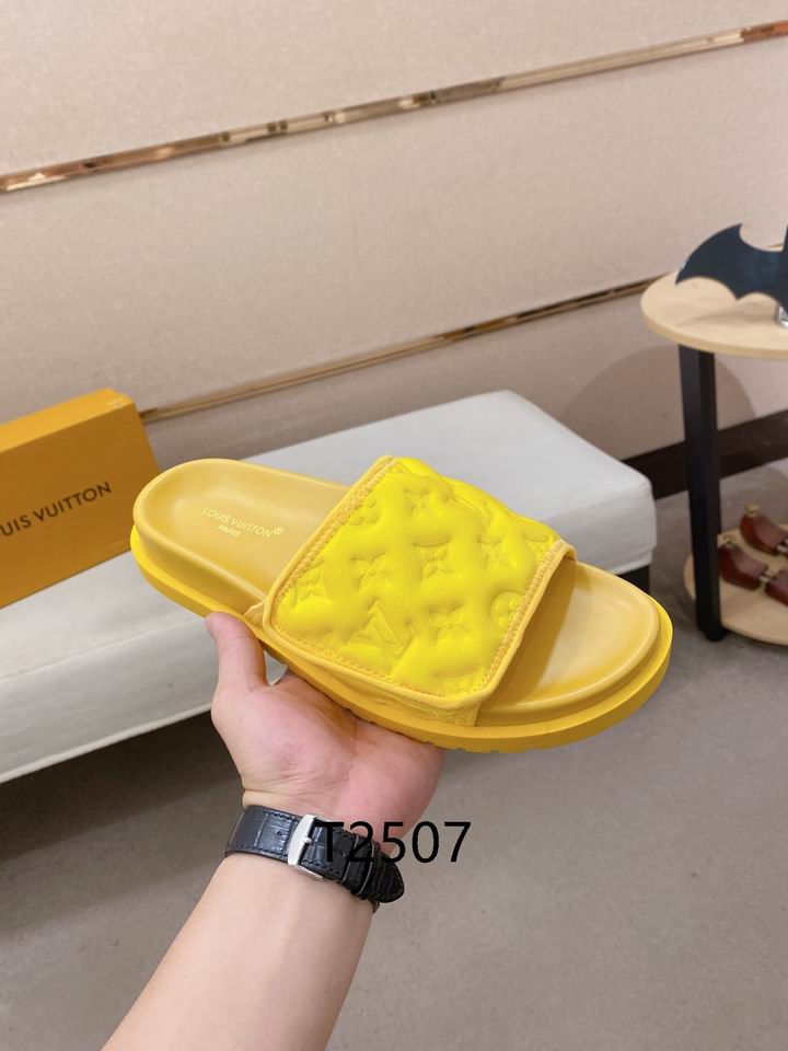 Monogram Summer Slides - Avenor