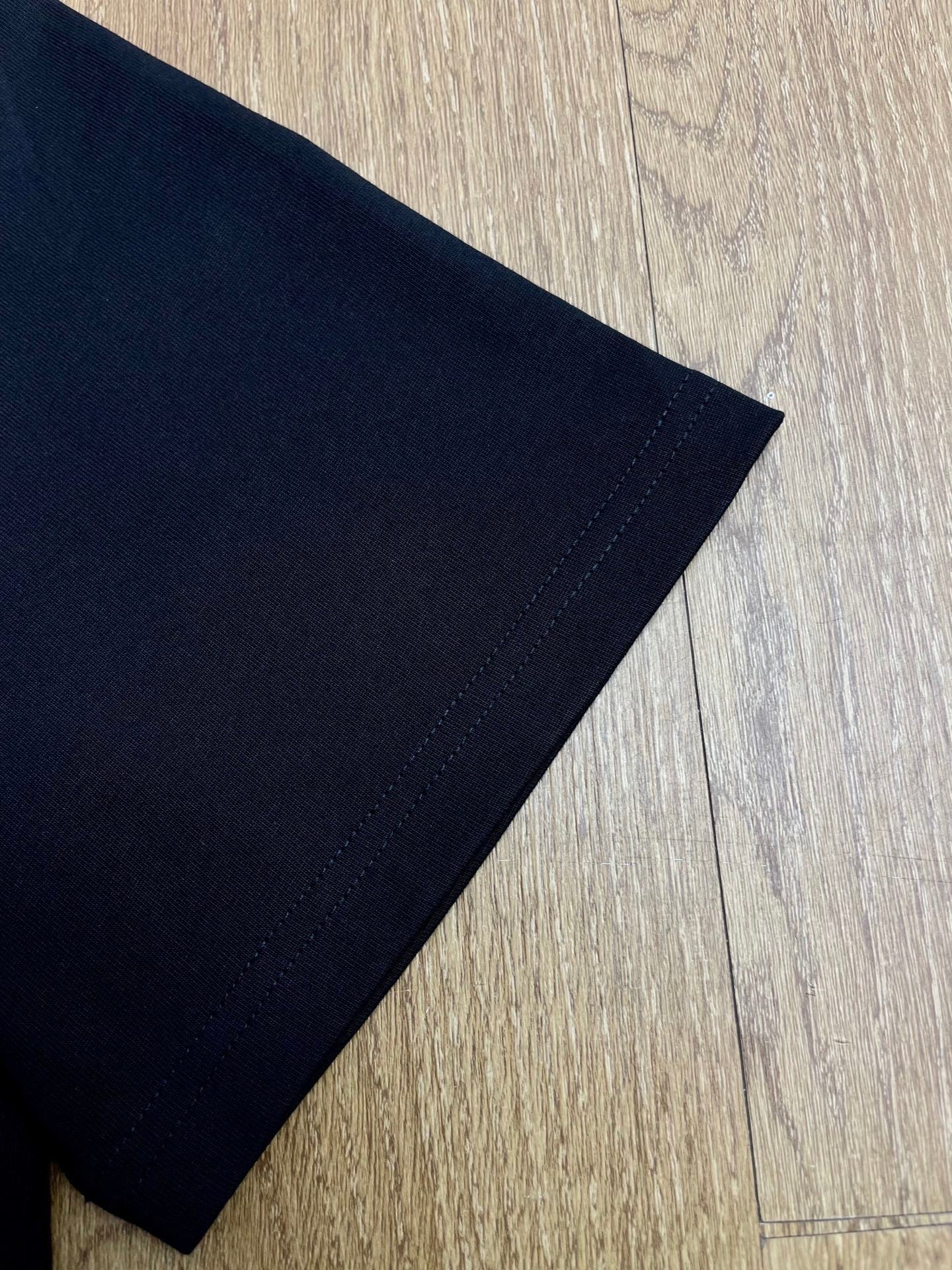 Camiseta de corte minimalista