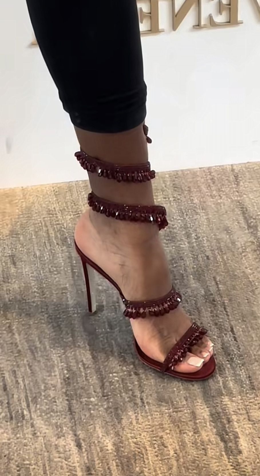 Cleo Sandalen mit Kristallriemen