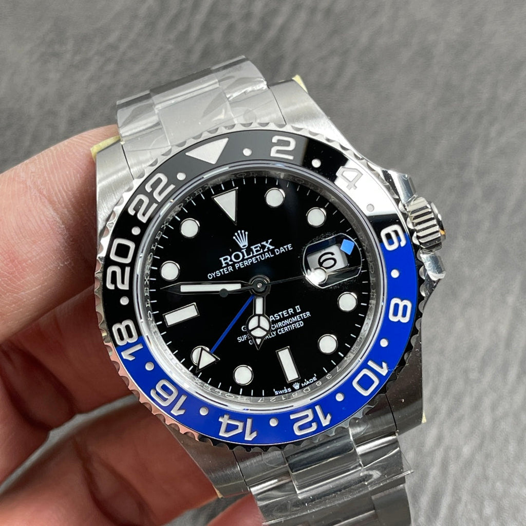 Automatische GMT-Uhr mit 40-mm-Keramiklünette
