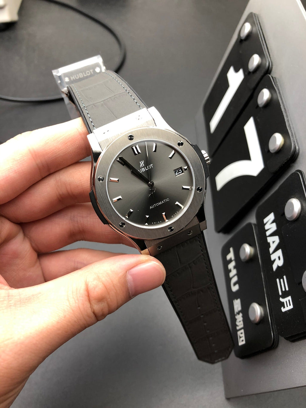 42 mm watch with gradient silver dial