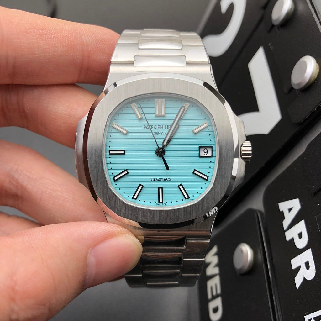 Stainless steel watch with 40mm ice blue dial