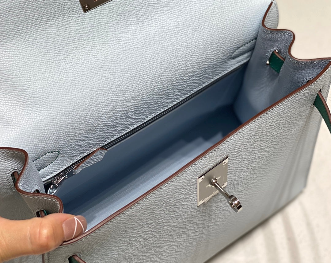 Tricolor-Lederhandtasche 28